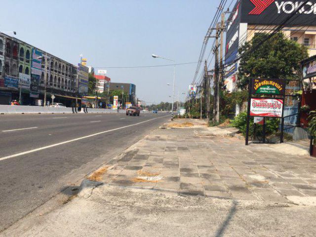 ขายบ้านพร้อมที่ดิน-ติดถนนสุขุมวิท(ดงตาลชลบุรี)ตัวเมืองชลบุรี