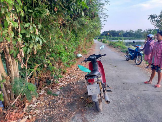 ขายที่ดินเปล่า100 ตรว.เหมา150000-ติดถนนคอนกรีต อ.สองพี่น้อง จ.สุพรรฯเหมาะทำบ้านพัก/ใก้ลถนน3422/3020/อบต.โรงเรีบน/ตลาด