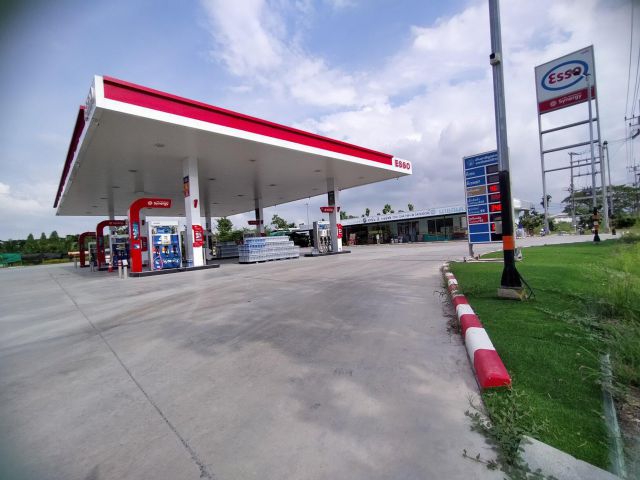 ขายปั้มน้ำมัน ESSO  เนื้อที่ 5-2-44 ไร่ ถนน 321 ต.สระยายโสม อ.อู่ทอง จ.สุพรรณบุรี