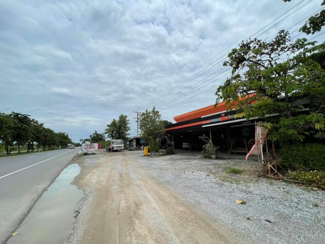 ขายที่ดินพร้อมสถานที่ประกอบการ