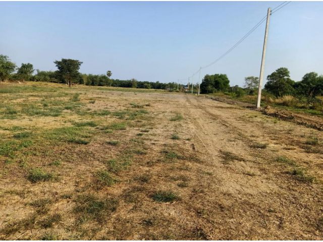 Land for sale , land filled with title deeds in rayong near Mae Rumphung Beach.