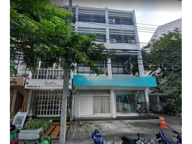 Sale For Rent ขาย เช่า อาคารพาณิชย์ 2 คูหา พร้อมลิฟต์ 1 ตัว ซอยสุขุมวิท39 ย่านซอยพร้อมศรี เหมาะทำคลินิกเสริมความงาม