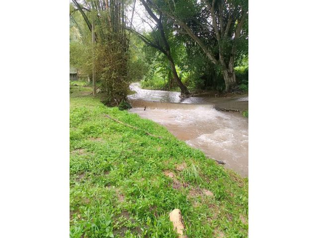 ขายที่ดินบ้านปางจำปีดอยสะเก็ตติดลำธารน้ำไหลผ่านตลอดปี