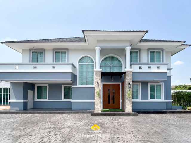 Single house, large house on the corner. Suan Neramit Village (Watcharapol-Angeon), private swimming pool Near Ramindra-