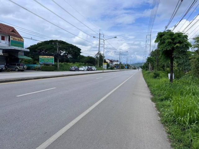 ขายที่ดินติดถนนวงแหวนรอบสามใกล้สี่แยกสะเมิงพร้อมโอน