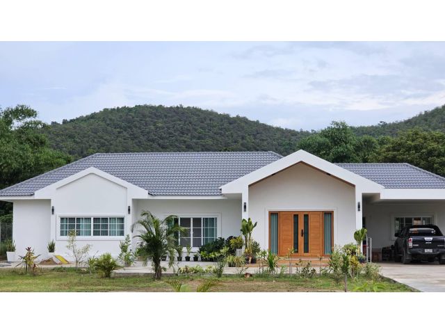 H688-Single-storey house for sale, Makhuea Chae, Mueang Lamphun District, Lamphun