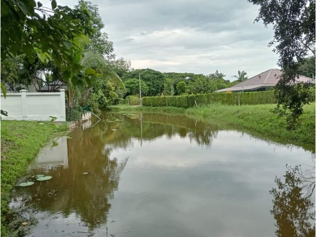 ขายที่ดินในโครงการแถวตลาดขวัญดอยสะเก็ตติดลำเหมืองพร้อมโอน