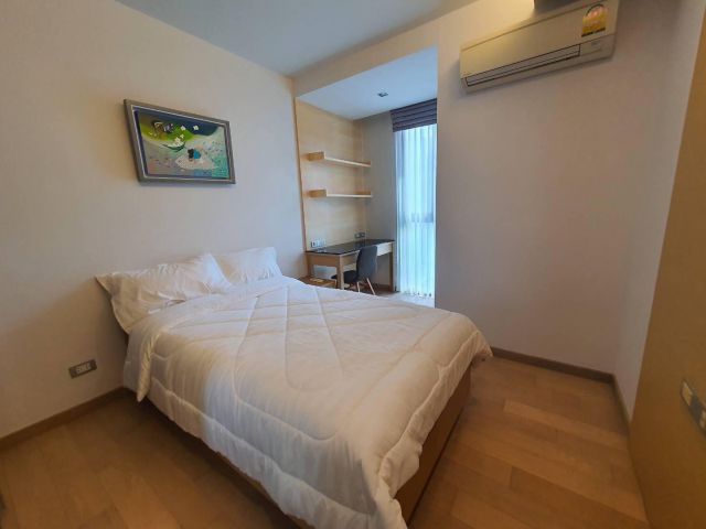 For rent condo Via sukhumvit 49 fully furnished (S15-21924)