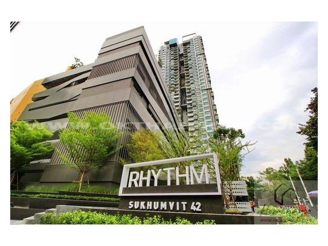 คอนโด Rhythm Sukhumvit 42 (ริทึ่ม สุขุมวิท 42) ใกล้ BTS เอกมัย