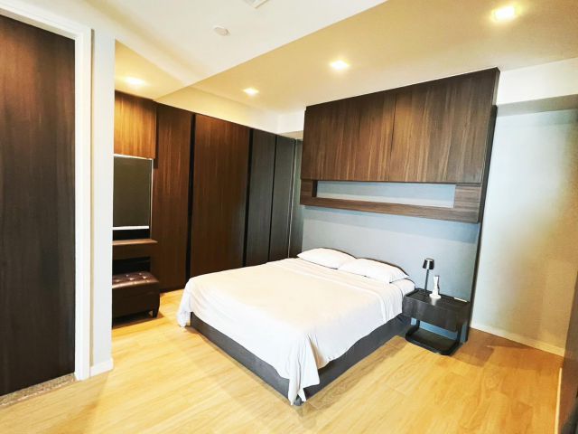 3 unites  The Pano Riverside Condominium located at Rama 3 road  A fully furnished corner room with spectacular view of