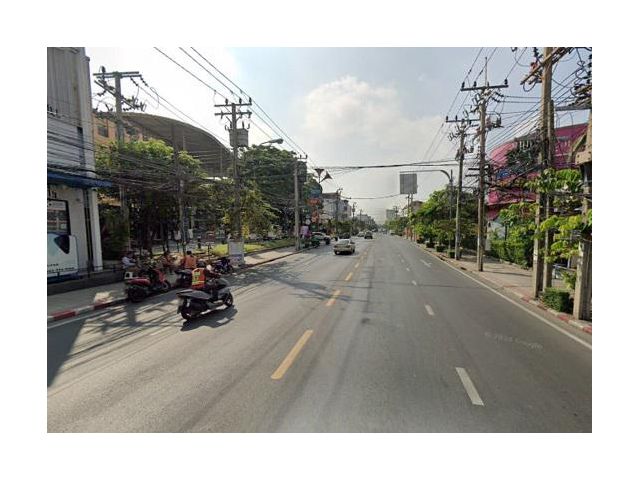 ขายที่ดินพร้อมสิ่งปลูกสร้าง ติดถนนใหญ่ โซนลาดพร้าววังหิน