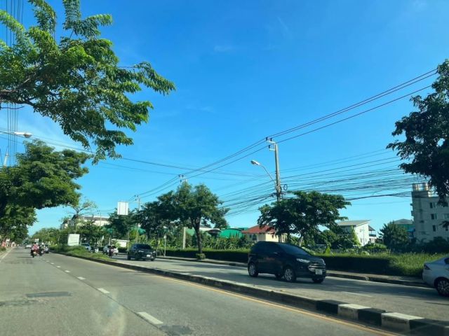 R068-063ขายที่ดิน 4-3-19.3 ไร่ ติดถนนสุขุมวิท105(ซอยลาซาล) ใกล้แยกไปแบริ่ง ผังเมืองสีส้ม ทำเลดี อยู่ระหว่างแนวรถไฟฟ้า2สายคือสายสีเขียวสุขุมวิทและสา