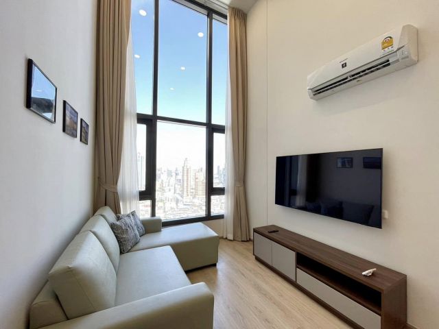 Life Rama4-Asoke for rent Duplex 1 bedroom 1 bathroom 40 sqm rental 30,000 baht/month